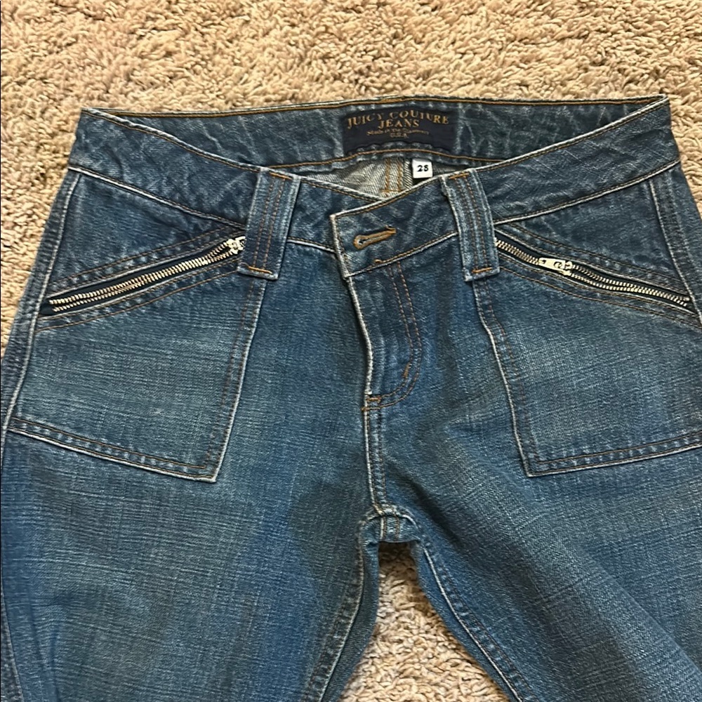 Juicy Couture High Rise Blue Jeans with Distinctive Stitching